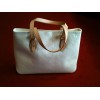 Sac Louis Vuitton en cuir vernis monogram blanc