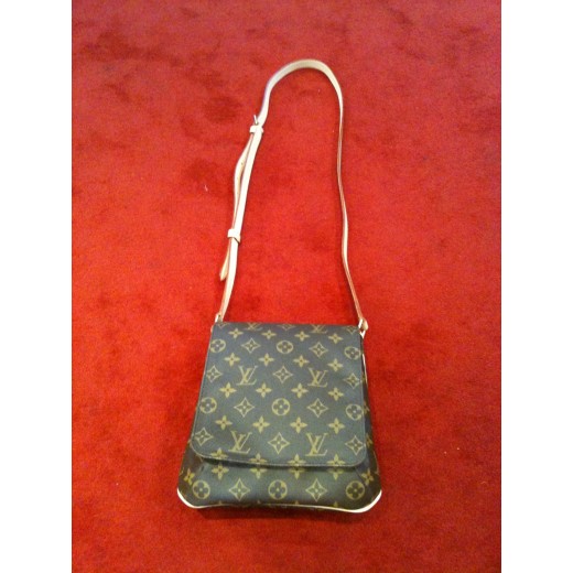 Pochette Louis Vuitton Musette Salsa en toile monogram