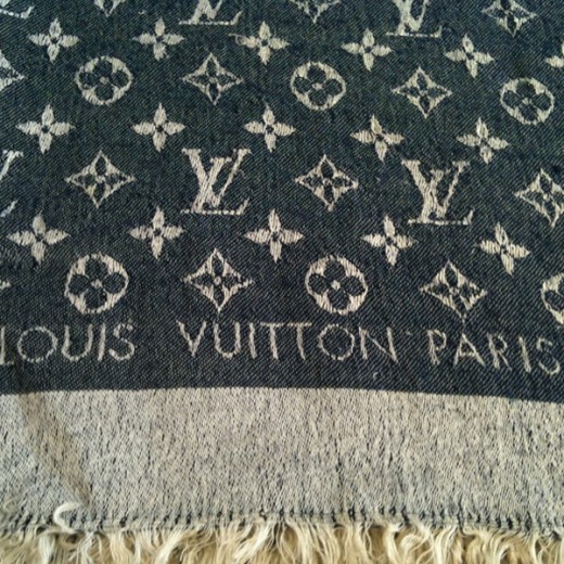 louis vuitton chale monogram